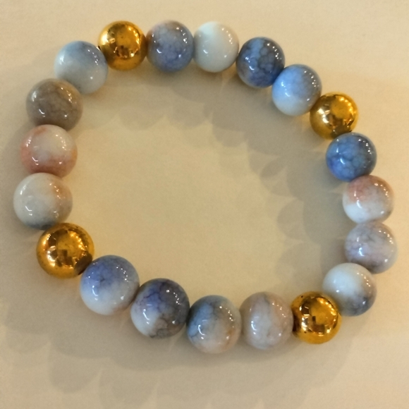 Handmade Beaded Bracelet. NWOT. - Picture 2 of 3